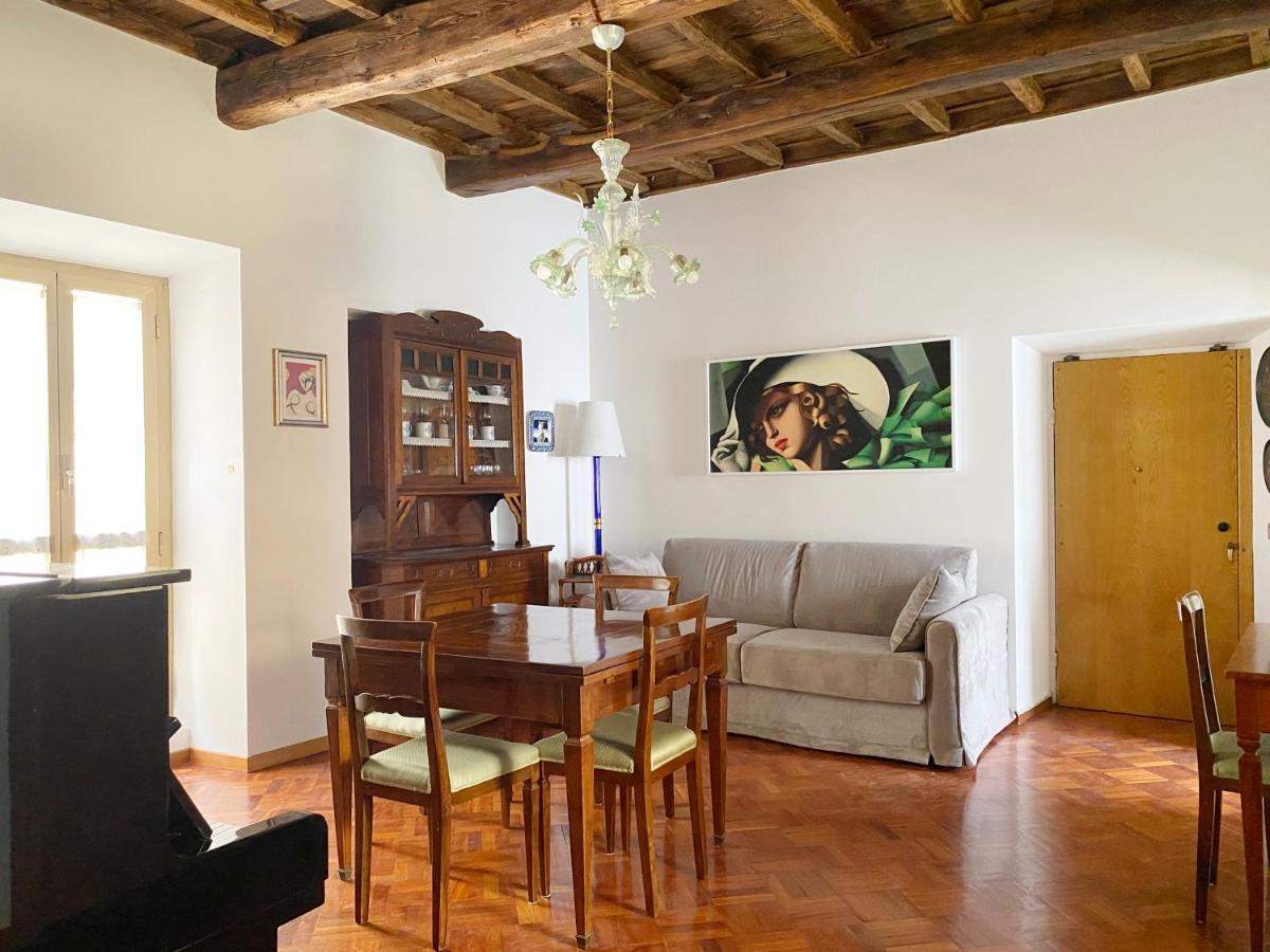 Apartamento Enchanting In The Heart Of *